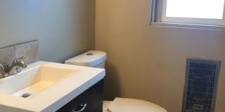 Newly Updated 2 Bedroom Unit in the heart of Roseville! Gallery 16