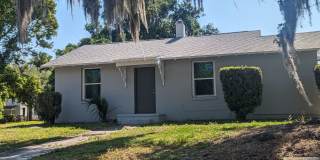Completely Renovated 3 Bedroom, 1 Bath Home near Historic District in Leesburg Gallery 1