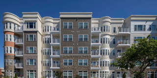 Aqua on 25th Gallery 24