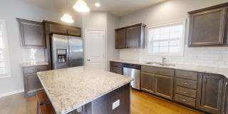 Beautiful 2 Story Home in W Richland Gallery 9