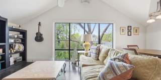 261 S Limestone Gallery 3