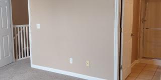 Cute townhome with 3 bd / 2.5 Bath Gallery 25