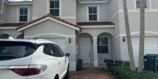 1026 NE 207th Ter Gallery 1