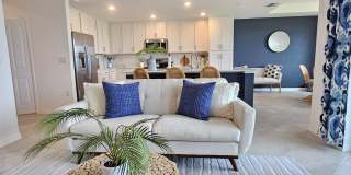 Annual UNFURNISHED or FURNISHED for your convenience: 2 Bedroom 2 Bathroom 2nd Floor Elevator access Condo in Wellen Park with GOLF MEMBERSHIP available! Gallery 18
