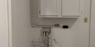 1/2 OFF MOVE IN AMOUNT! 1/2 OFF SECURITY! 2 Bed 1 Bath Home Gallery 23