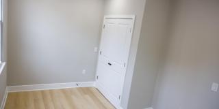 1201 LINDLEY Avenue Gallery 21