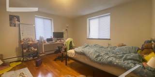 Great Location with Heat/HW Incl! Brookline 2-Bed/1-Bath for 9/1 Move-In Gallery 15