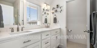 636 SW B ST Gallery 31