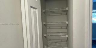 301 Palm Cir E Gallery 11