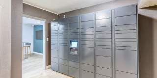 AVIA North Shore Gallery 20