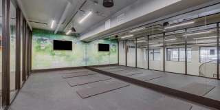 CINQ Gallery 39