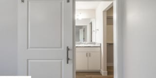 Pet friendly 3 Bedroom Townhome in Washington! Gallery 52