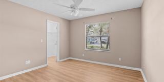 687 NE Maranta Gallery 18