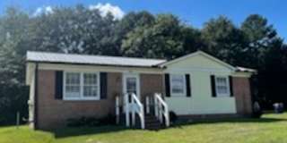 2414 Shawnee Circle  Sanford, NC 27332 Gallery 1