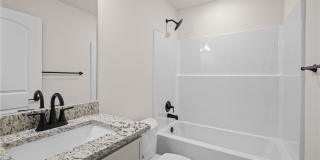 1116 Maclaren Avenue Gallery 21