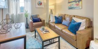 100 Midtown Gallery 9