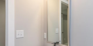 1724 N MARSHALL Street Gallery 23