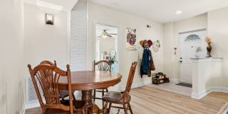 Beautiful apartment less than 1 mile from Brightleaf Square! Utilities Included! Gallery 11
