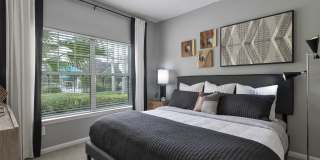 Lake's Edge Apartments Gallery 18