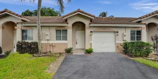 SPACIOUS 2 BED/2 BATH TOWNHOME WITH GARAGE IN GATED COMMUNITY – AVAILABLE NOW! SPACIOUS 2 BED/2 BATH TOWNHOME WITH GARAGE IN GATED COMMUNITY – AVAILABLE NOW! Gallery 1