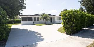 887 W Perry Street Gallery 1