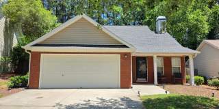 Rare 2 bed 2 bath ranch located in Woodstock Gallery 1