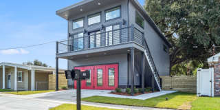 428 W Solidelle St Gallery 21