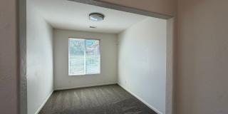 55+ Del Webb home in Somersett Gallery 25