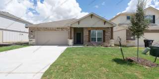4-Bedroom Home in Temple – Fridge Included! Gallery 1