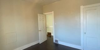 Great Location! Gallery 14