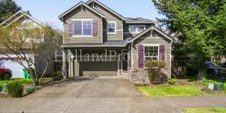 Bright & Spacious 3-Bedroom Hillsboro Home Backing to Green Space! Gallery 1