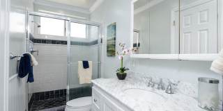 922 16th Street Gallery 13