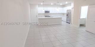 4619 NW 83rd Pkwy Gallery 7