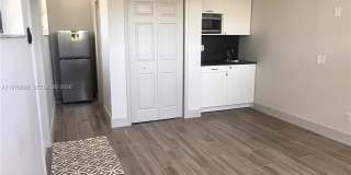 7760 SW 20th St Gallery 1