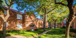 Crestwood Place Apartments Gallery 5