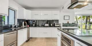 10090 Bay Harbor Ter Gallery 16