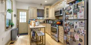 139 DAVIS Street Gallery 7