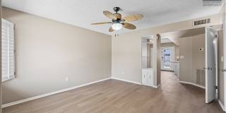 2Bed/1.5Bath Townhome at 15th Ave/Camelback! Ready for Immediate Move-In! Gallery 8