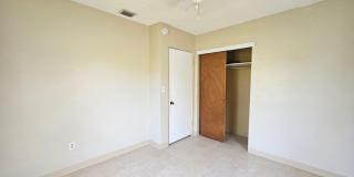 ADORABLE 3 Bedroom, 1 Bath  Block House with a fenced yard in Lakeland *Available Now* Gallery 14