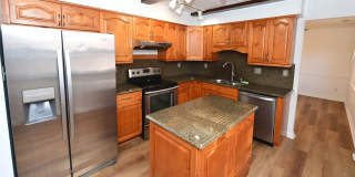 6 Bedrooms-Little Neck Area Gallery 1