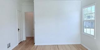 (73) The Maisel Manor Gallery 21