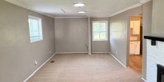 3 Bed, 1.5 Bath in Overbrook/ Brookline for rent- Huge yard and great layout! Gallery 5