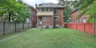 Great CENTRAL Location 5 Bedroom House - Virtual Showings Available Gallery 34