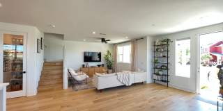 Bright Newly Built Condo w/lots of designer upgrades! Groups Welcome Bright Newly Built Condo w/lots of designer upgrades! Groups Welcome Gallery 3
