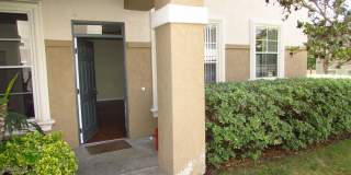 Downstairs 2 bedroom condo in great location Gallery 1