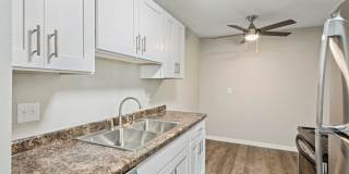 Eastgate Apartments Gallery 60