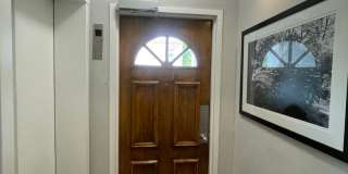 Dupont Circle 2-level Condo at The Cygnet. 1 Bed/1 Full Bath, Fireplace and Modern Kitchen Gallery 32