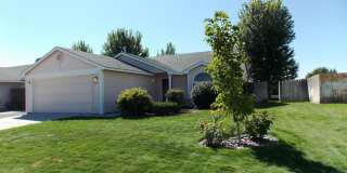 ✨ Welcome to 8813 W Bonnie Ave – your dream home in the heart of Kennewick, WA! ✨ Gallery 1