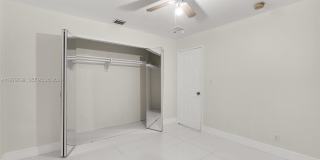 5655 NE 5th Ter Gallery 13