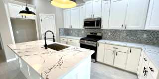 Beautiful 3 Bedroom Home on Desert Lakes Golf Course! Gallery 13